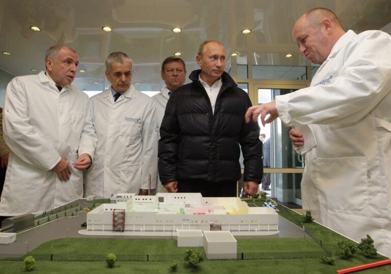 Putin and Prigozhin meeting at food catering business